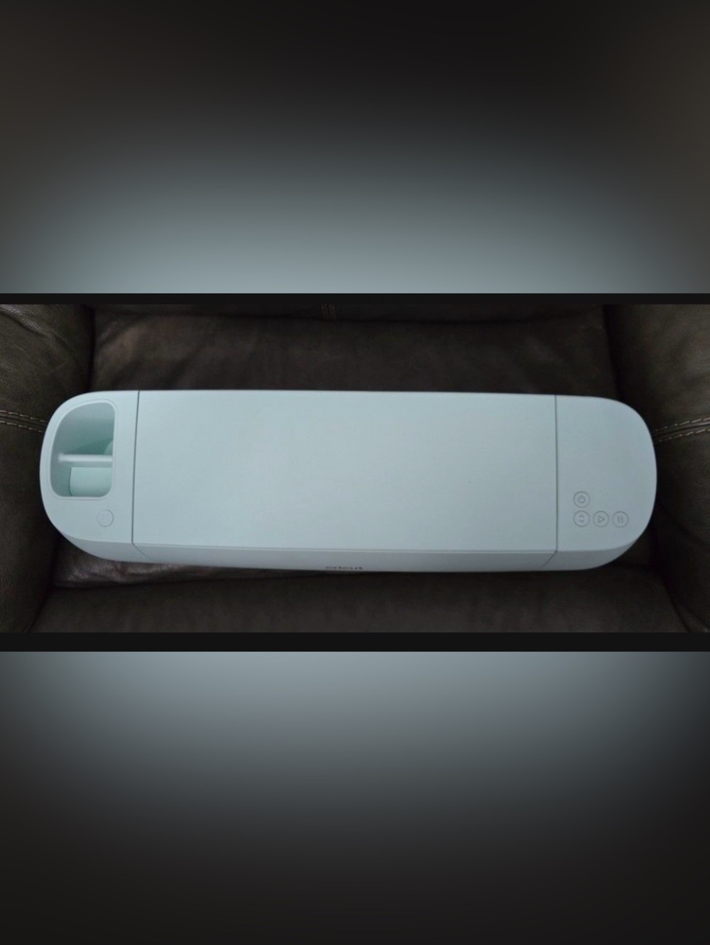 Cricut explorer 3 Bluetooth cutting machine in mint - Picture 4 of 5